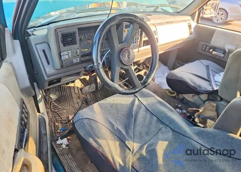 1994 GMC Sierra K1500 z USA, uszkodzony, nr VIN 1GTEK19K9RE508171